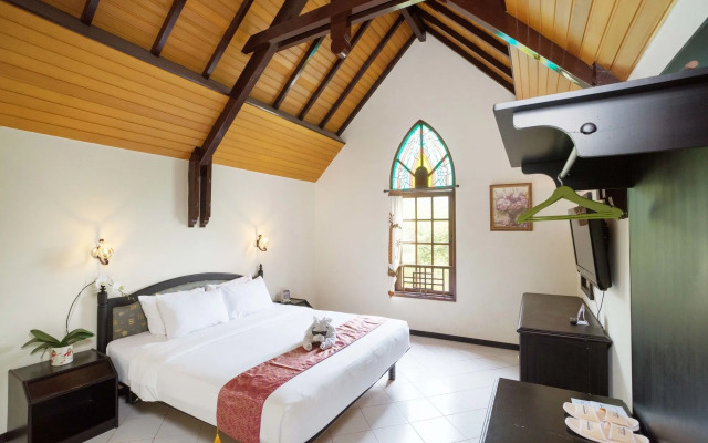 Royal Hotel and Villa Batu