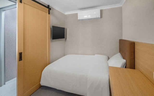 Spring Hill Inn – Guest Rooms – Brisbane