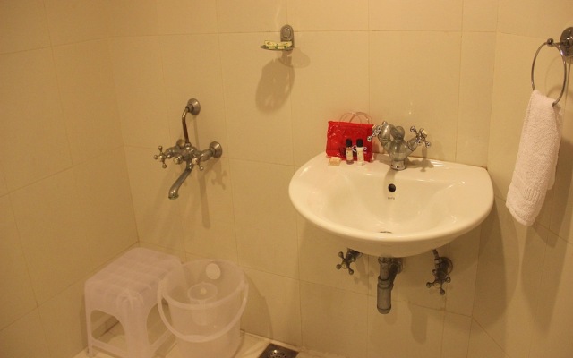 OYO 1697 Hotel PM Regency