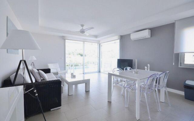 El Yate Hotel