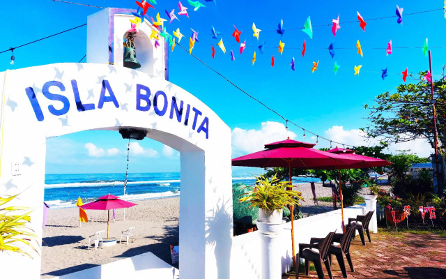 Isla Bonita Beach Resort
