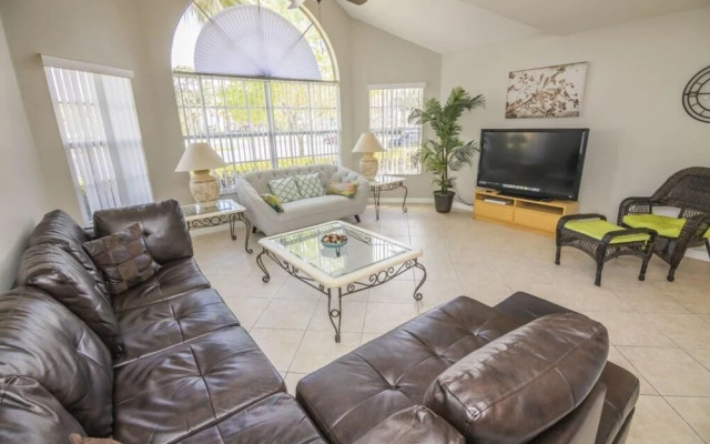 Bonita's Sweetwater Club Condo