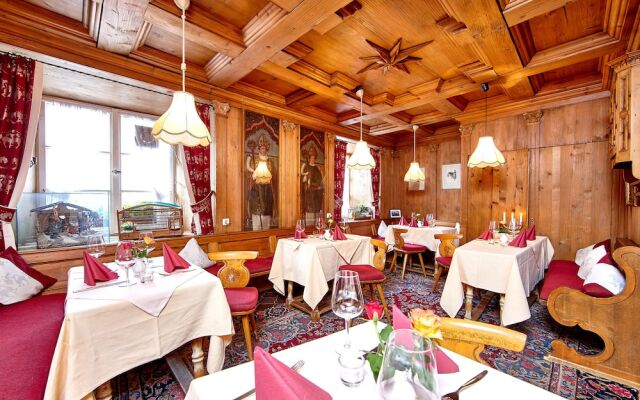 Alpenrose Traditionsgasthof Mittenwald