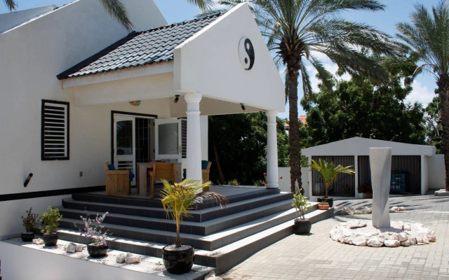 Sun Sea Sleep Apartments