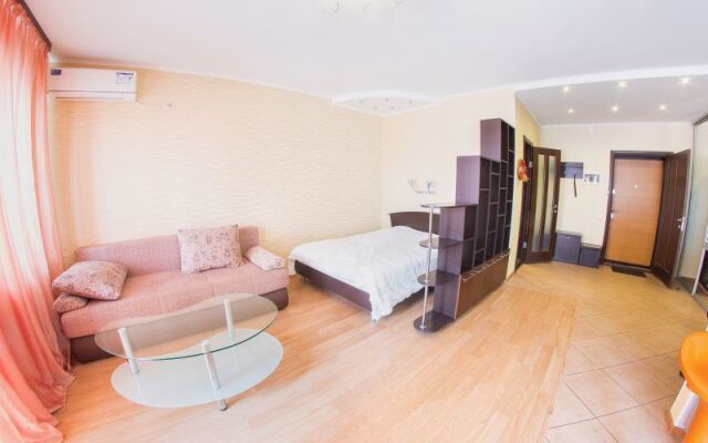 Огни Саратова на ул. Тараса Шевченко, 38/48