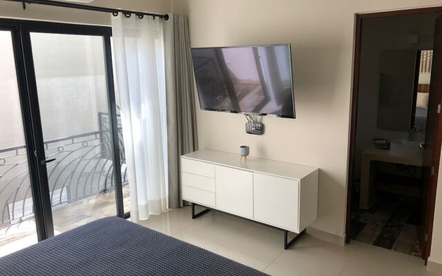 Casa Luz Downtown Apartments