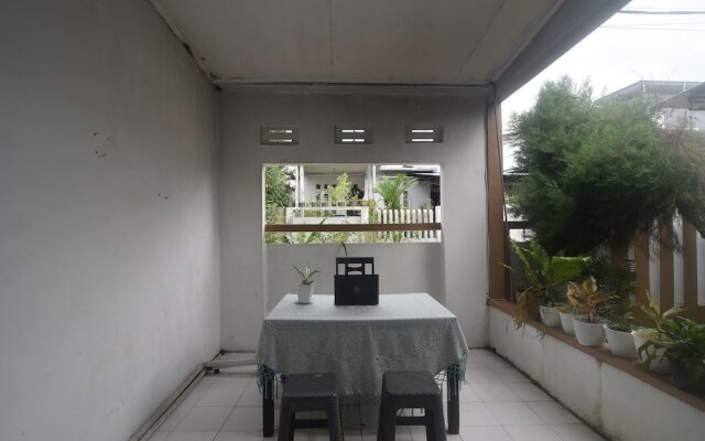 OYO 92714 Miracle Kost