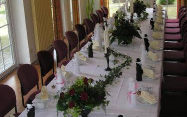 Waldhotel Seelow - Ein Land-Gut-Hotel