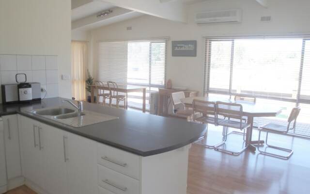 Delatite Apartments - Timbertop