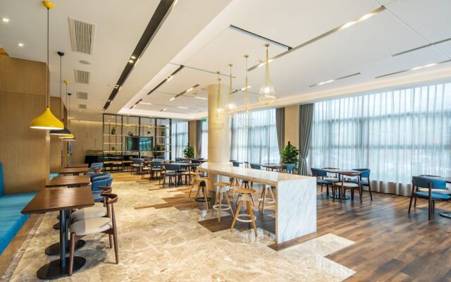 Holiday Inn Express Shaoxing Paojiang by IHG