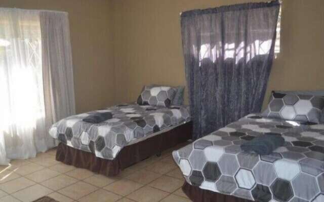 N4 Guest Lodge
