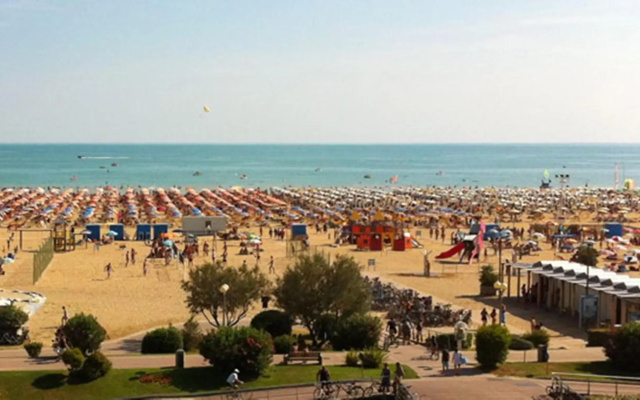 Flat 130mt From the Sea-beahost