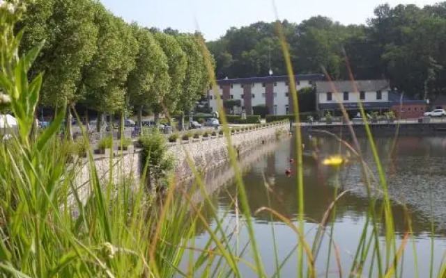 ibis les Etangs des Moines