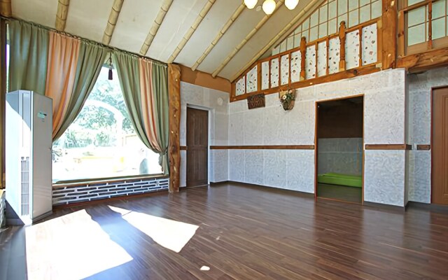 Yangpyeong Korean Cultural Home Pension