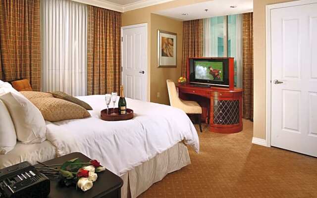 Luxury Suites Int'l at The Signature