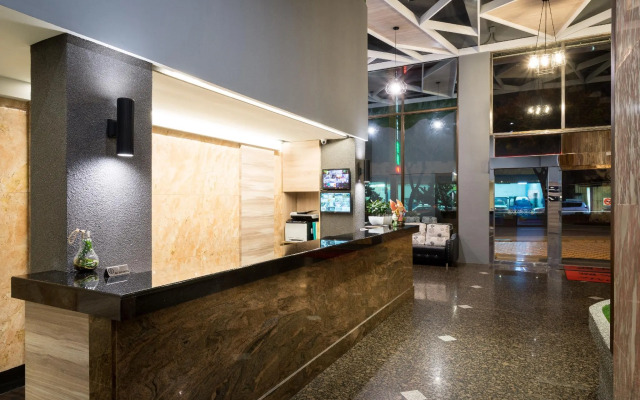 Yadi Hotel