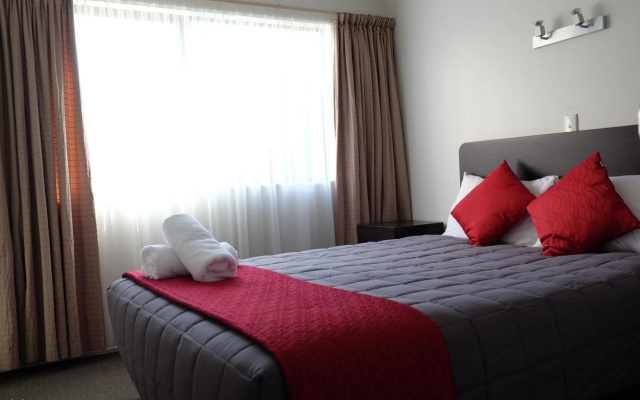 Marksman Motor Inn – Guest Rooms – Wellington