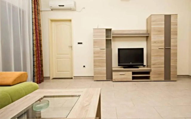 Apartments Ljoljic