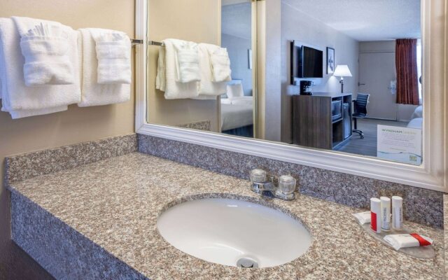 Quality Inn Rome Area