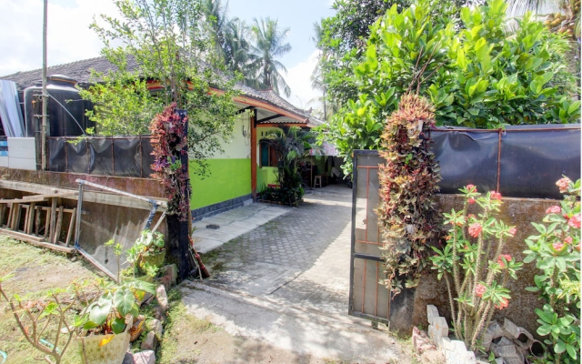 OYO Life 92829 Kos Insan Madani