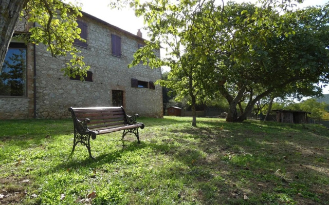 SCAPPO IN UMBRIA,Casale Vallenea