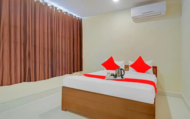 OYO 70302 Aayush Stay Inn
