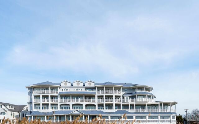 Madison Beach Hotel