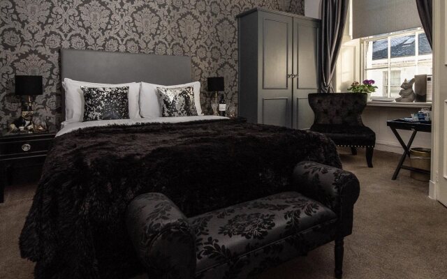 Atholl Arms Hotel