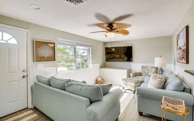 Tropical Bayfront Escape w/ Heated Pool & Dock!
