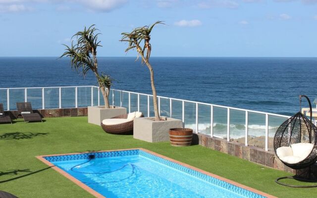 Desroches Hotel