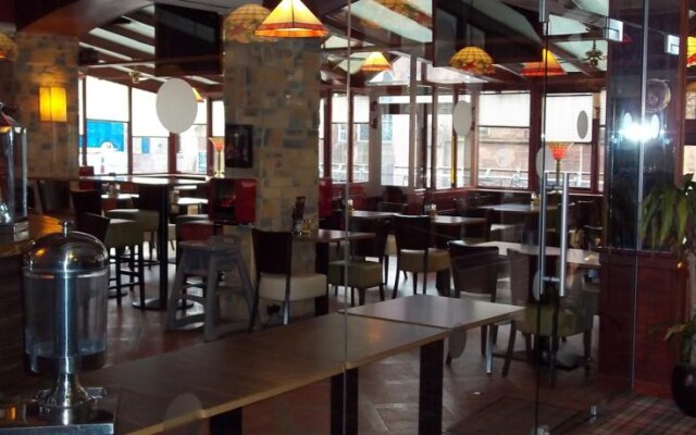 Rowantree Hotel