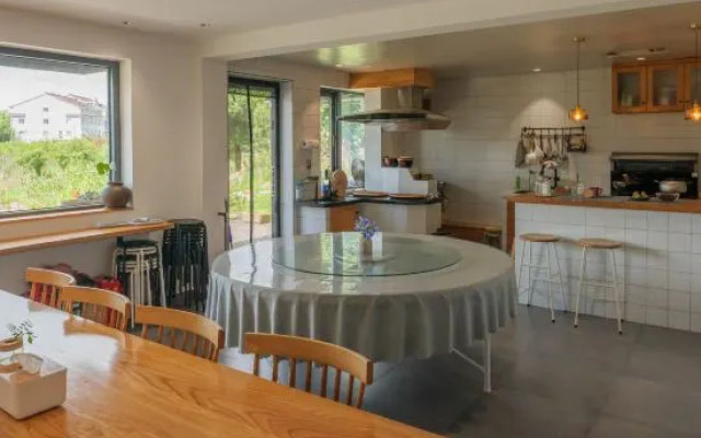 Living food and homestay