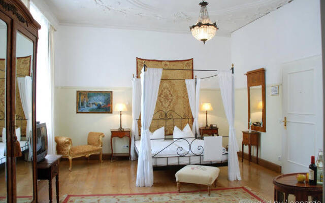 Hotel Orphée - Kleines Haus