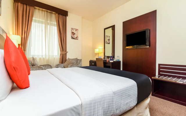 Landmark Summit Hotel