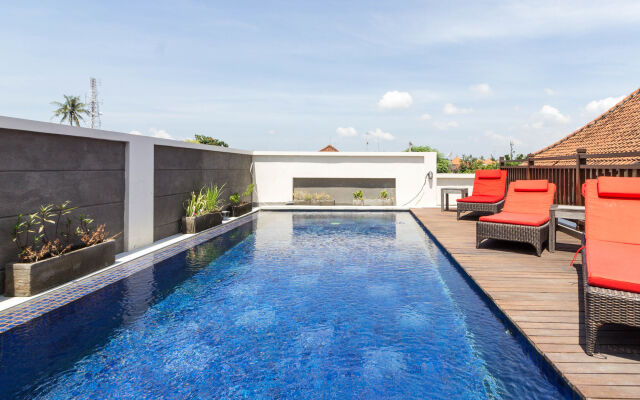 RedDoorz Plus Near Sanur Beach 2