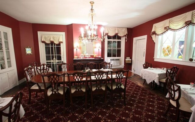 Holladay House B&B