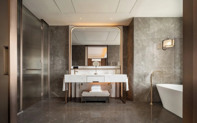 Four Seasons Hotel Dalian