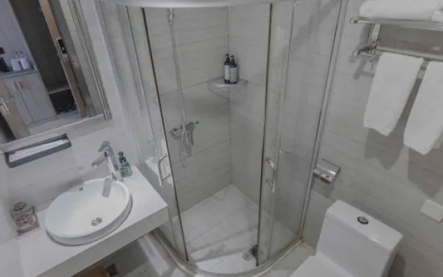 Licheng Heyi Hotel (Changsha Wuyi Square IFS International Financial Center)