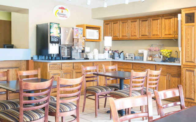 Super 8 By Wyndham Beckley