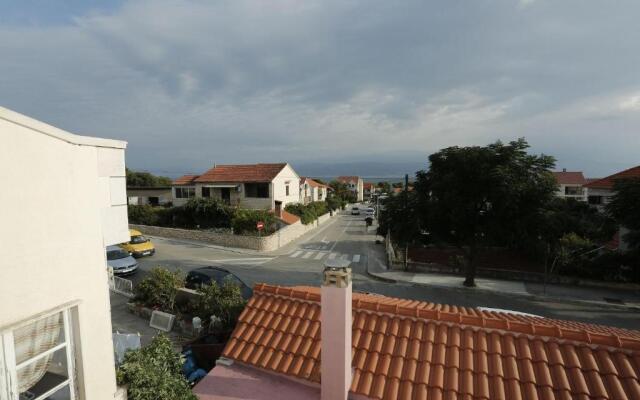 Apartment Senija - 150m from beach