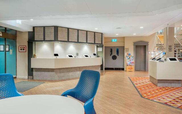 Cedar Court Wakefield