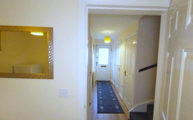 City Centre Home, Free Parking,wifi,netflix,tv