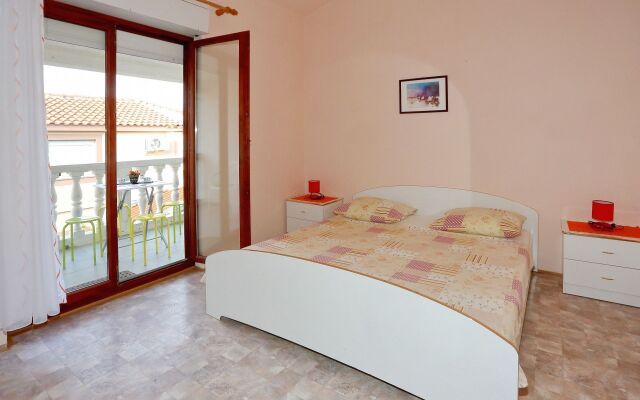 Apartment Julijana - economy apartment A1 Bibinje, Zadar riviera