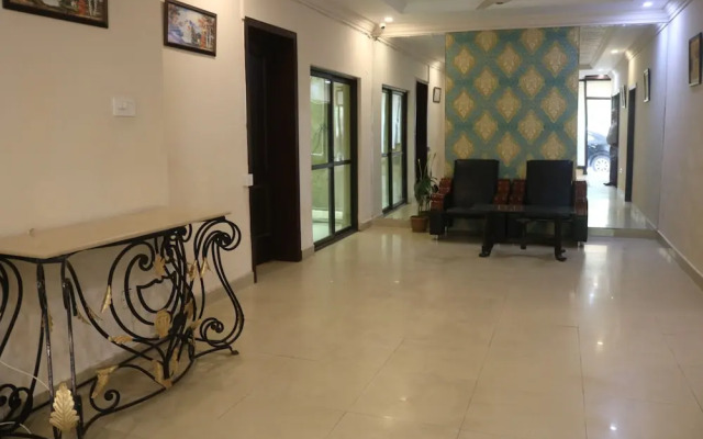 City Home Guest House F-8