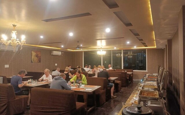 Hotel Rajwada Palace