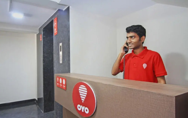 OYO 10379 Hotel Varcity Sapphire