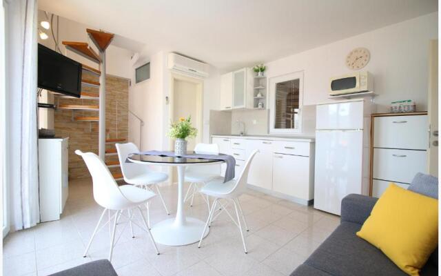 Apartment Karmela