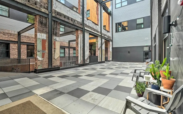 Modern Downtown Birmingham Condo w/ Rooftop Access