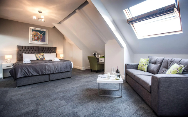 Hotel 52; Sure Hotel Collection by Best Western