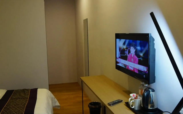 Super 8 Hotel @ Bayan Baru